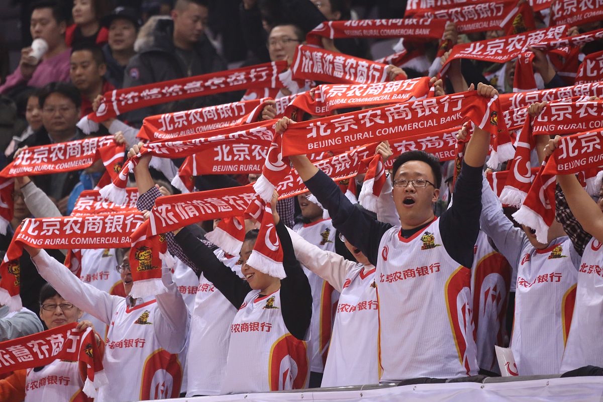 BTi体育-包含替补球员站出来，帮助球队稳住局面的词条